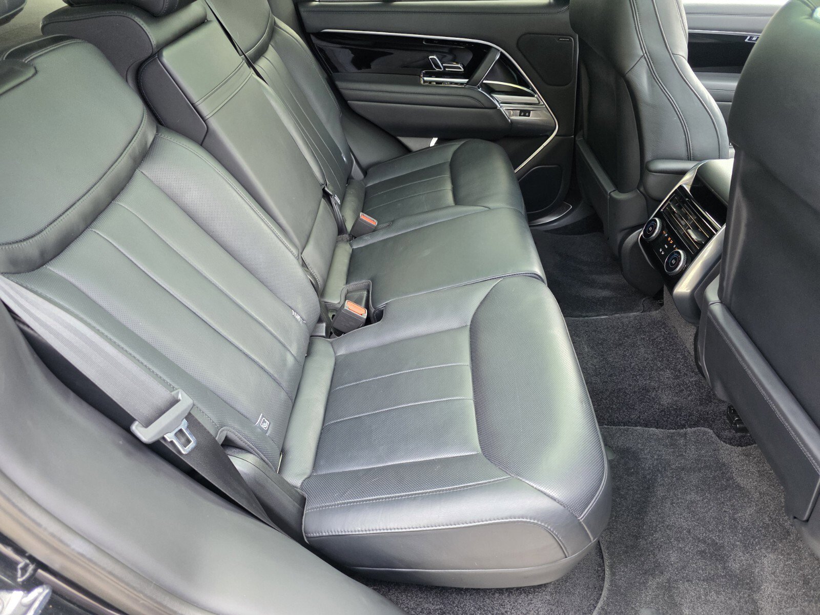 Certified 2023 Land Rover Range Rover SE AWD/4WD image 5