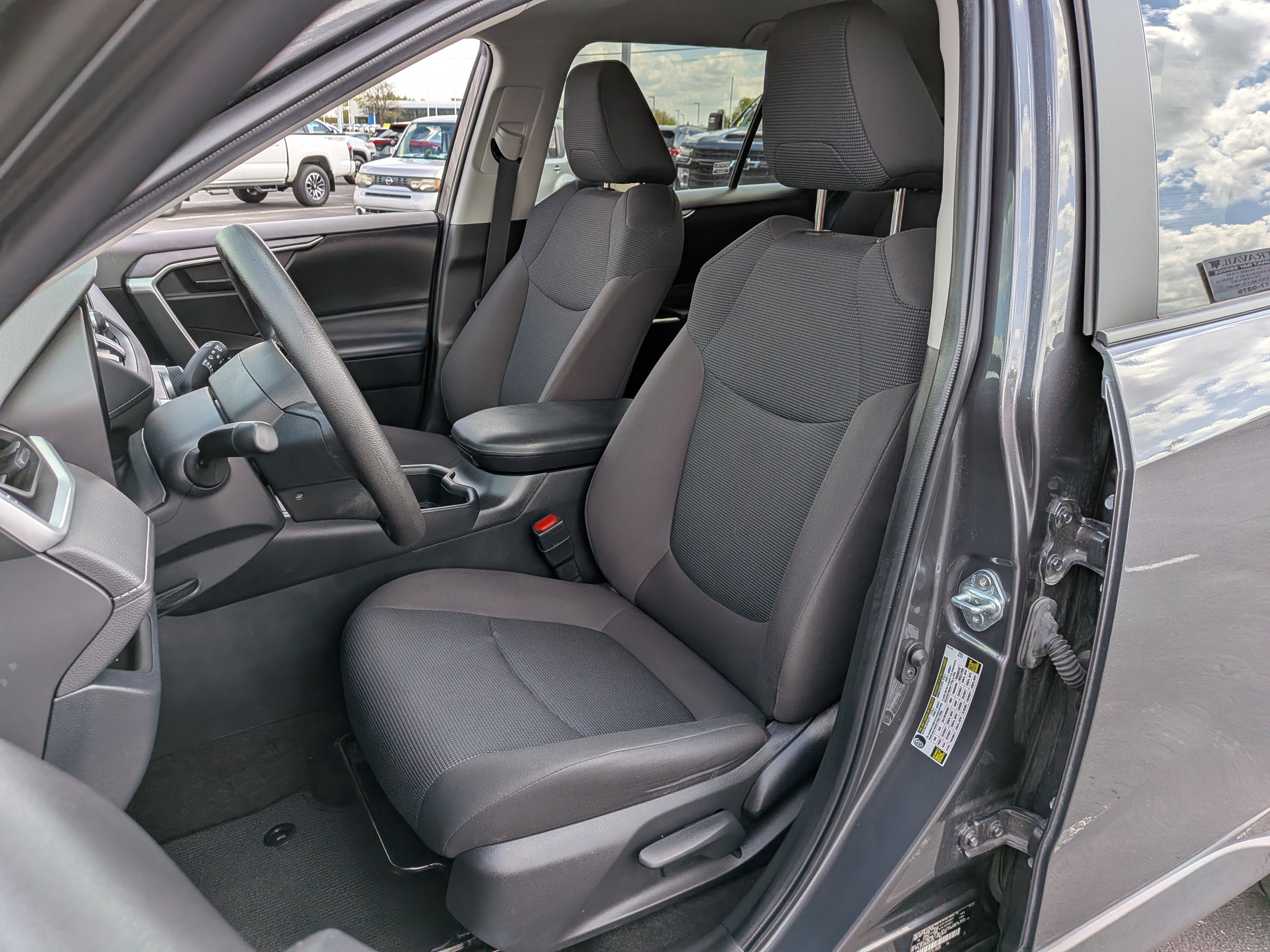 Certified 2023 Toyota RAV4 LE AWD/4WD image 14