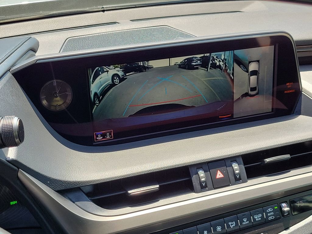 Used 2019 Lexus ES 300h w/ Luxury Package image 32