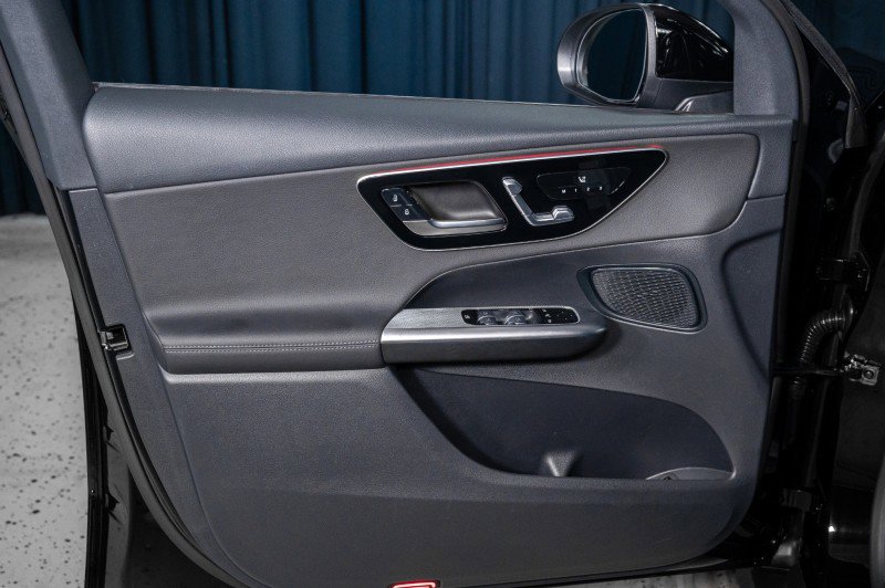 Certified 2026 Mercedes-Benz GLC 300 image 11