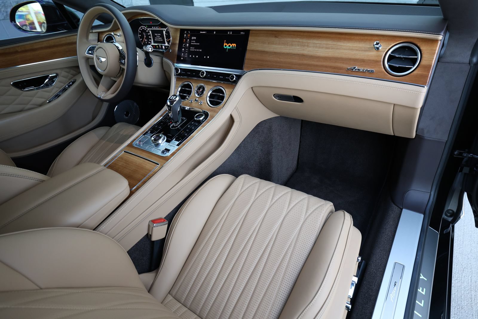 Used 2024 Bentley Continental GT Azure AWD/4WD image 2