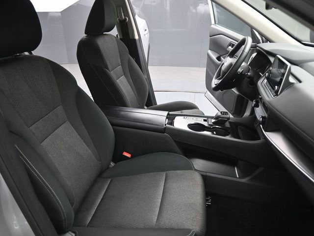 Used 2025 Nissan Rogue SV FWD image 27