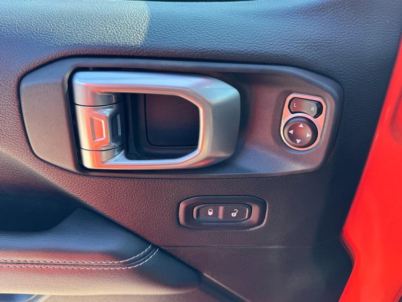 Used 2020 Jeep Wrangler Unlimited Sahara image 23