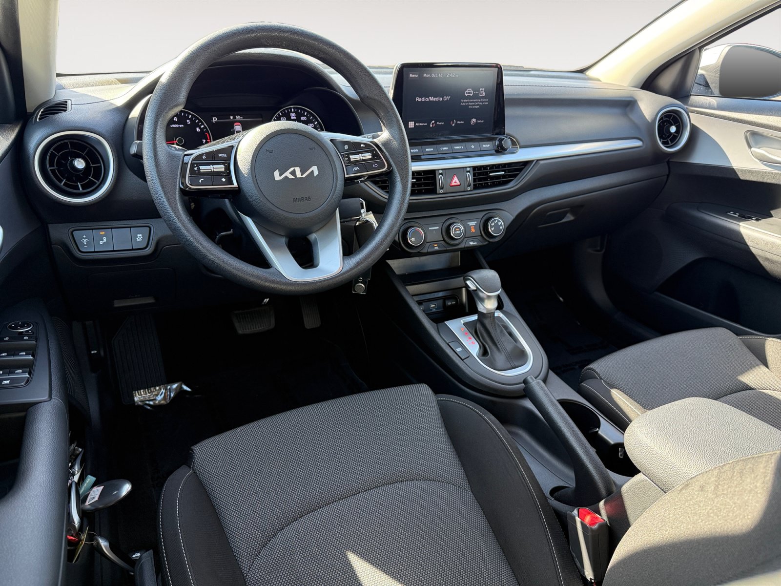 Used 2023 Kia Forte LXS w/ LXS Technology Package FWD image 15