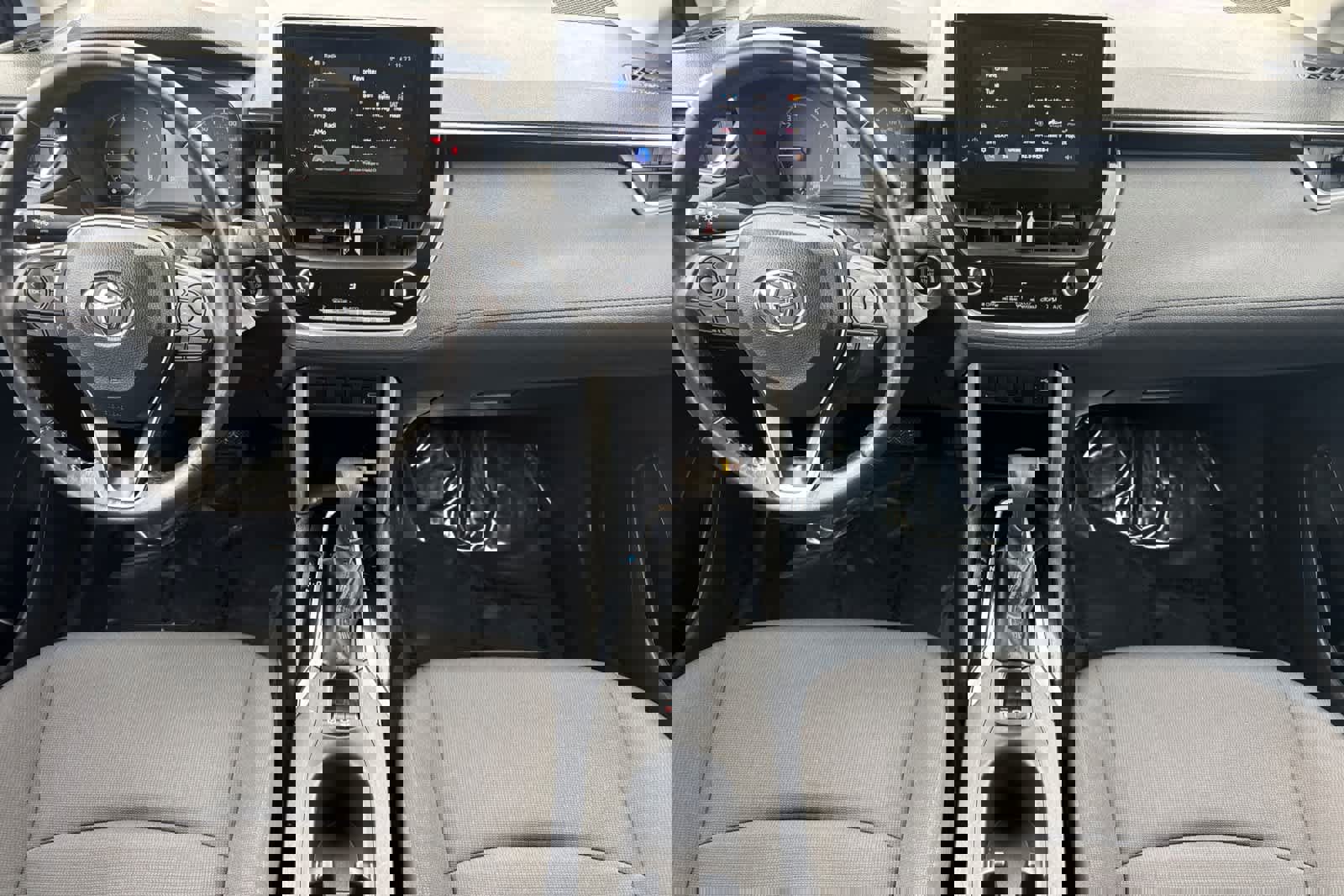 Certified 2023 Toyota Corolla Cross LE image 3