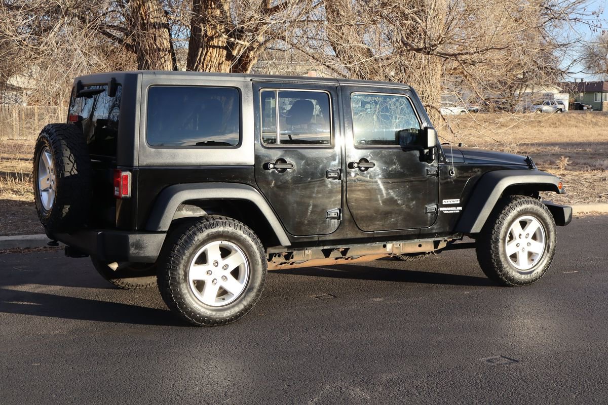 Used 2012 Jeep Wrangler Unlimited Sport image 4