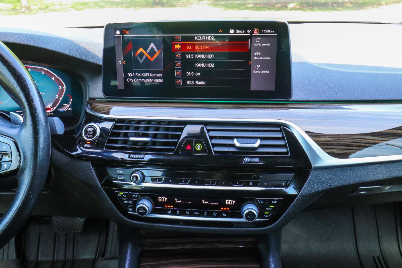 Used 2021 BMW 530i xDrive w/ Premium Package AWD/4WD image 29