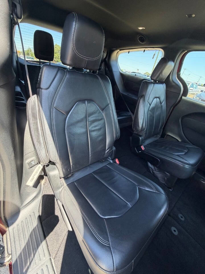 Used 2018 Chrysler Pacifica Touring-L Plus w/ S Appearance Package FWD image 22