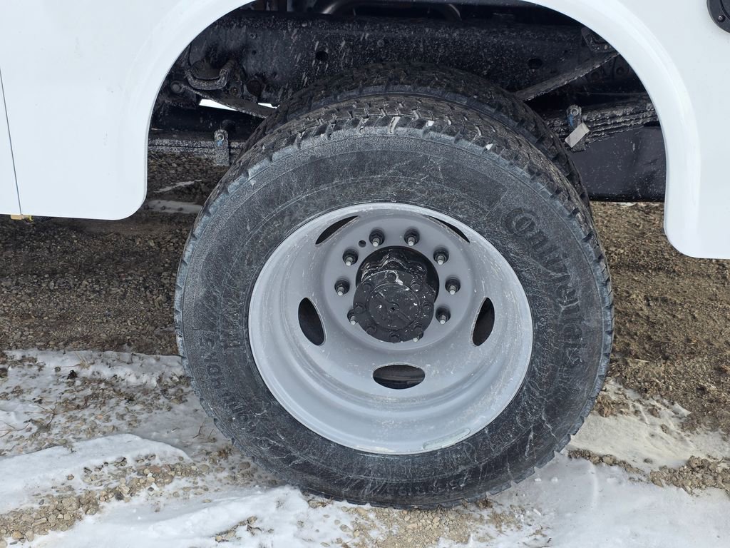 New 2026 Ford F550 4x4 Supercab Super Duty image 16