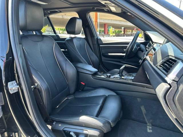 Used 2017 BMW 330i Sedan RWD image 11
