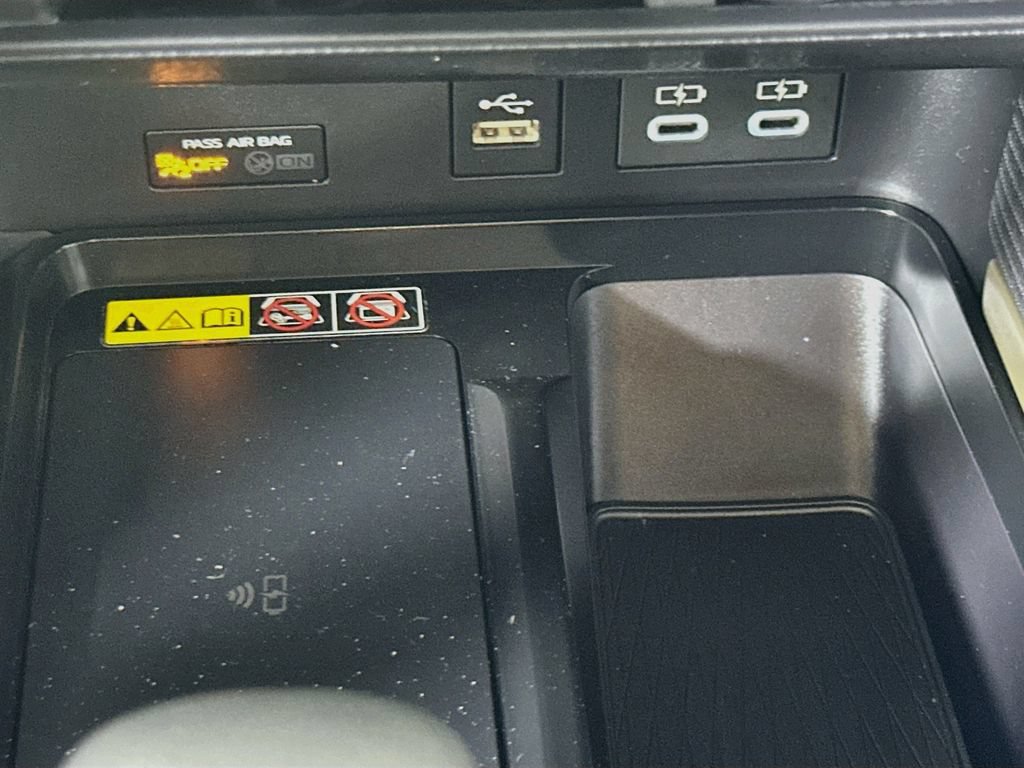 Used 2026 Toyota Camry SE FWD image 31