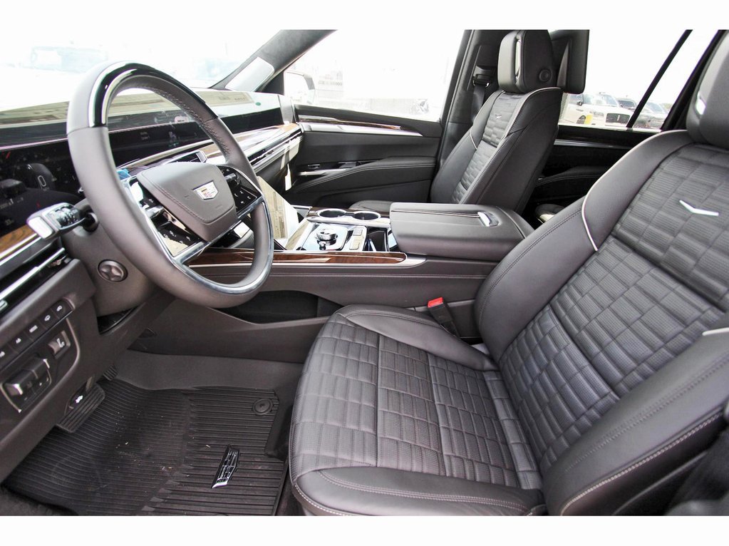 New 2026 Cadillac Escalade ESV Platinum Sport w/ LPO, ONYX Package AWD/4WD image 6