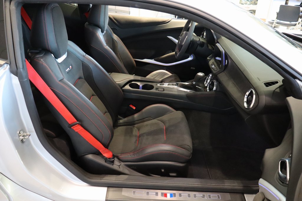 Used 2018 Chevrolet Camaro ZL1 image 14