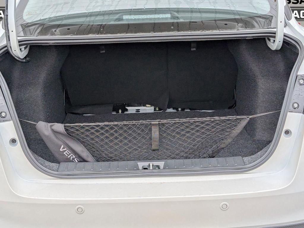 New 2025 Nissan Versa SR w/ Trunk Package image 12