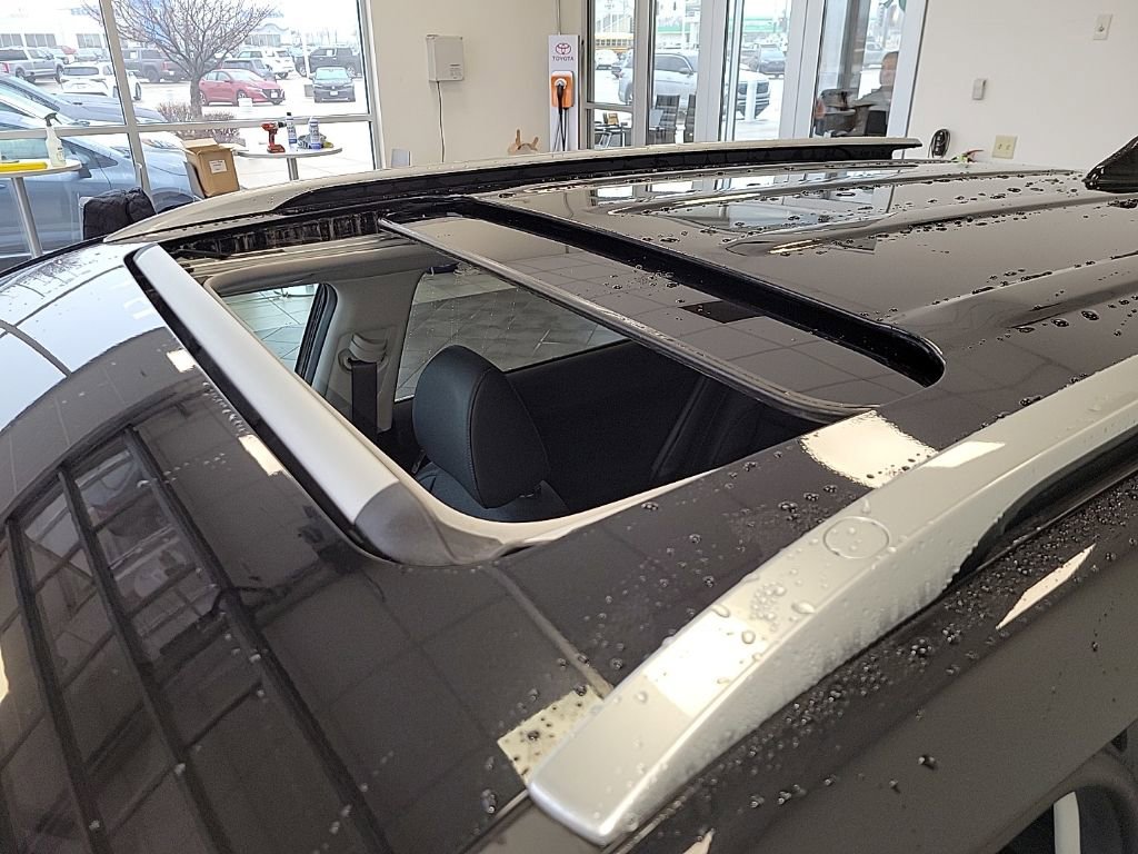 Used 2024 Kia Seltos EX image 3