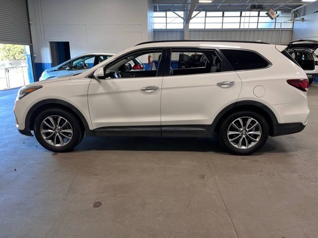 Used 2017 Hyundai Santa Fe SE image 6