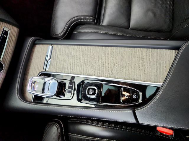 Certified 2023 Volvo XC90 B6 Ultimate w/ Protection Package AWD/4WD image 22