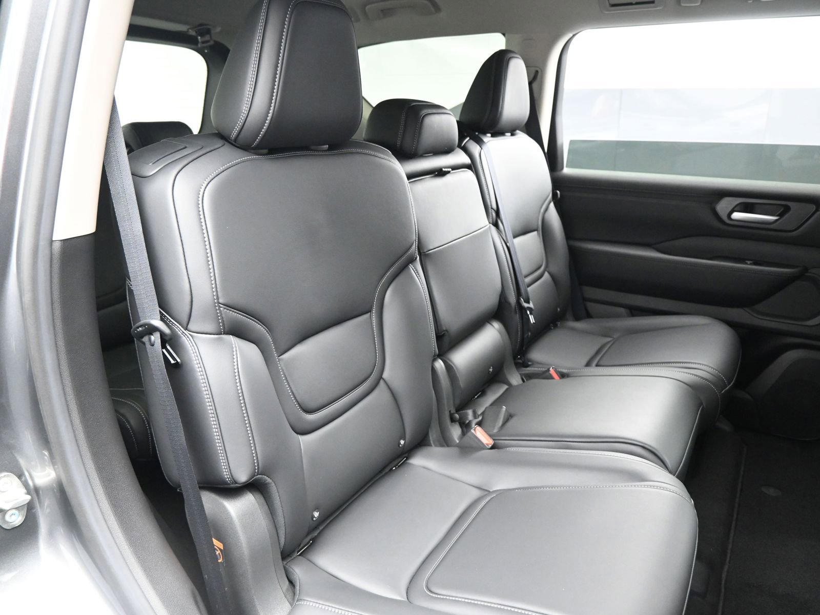 New 2025 Nissan Armada SV AWD/4WD image 13