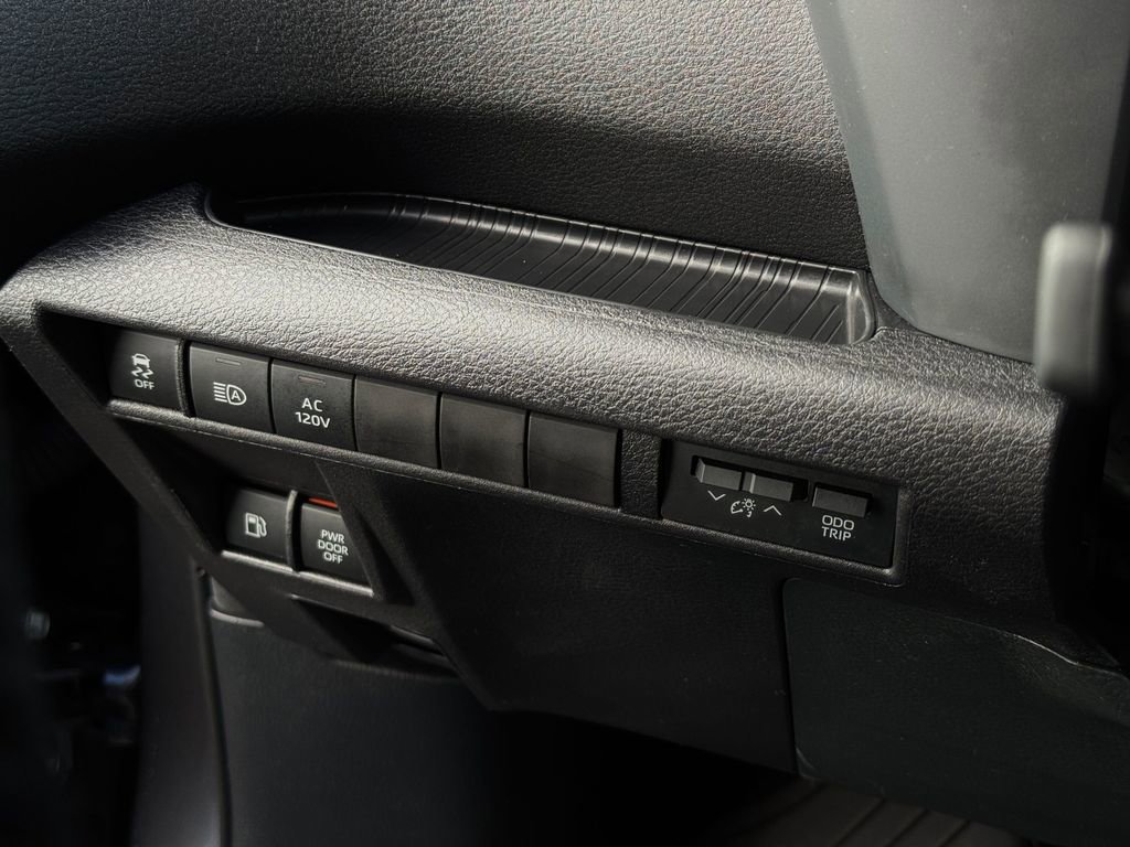 Certified 2025 Toyota Sienna Limited AWD/4WD image 39