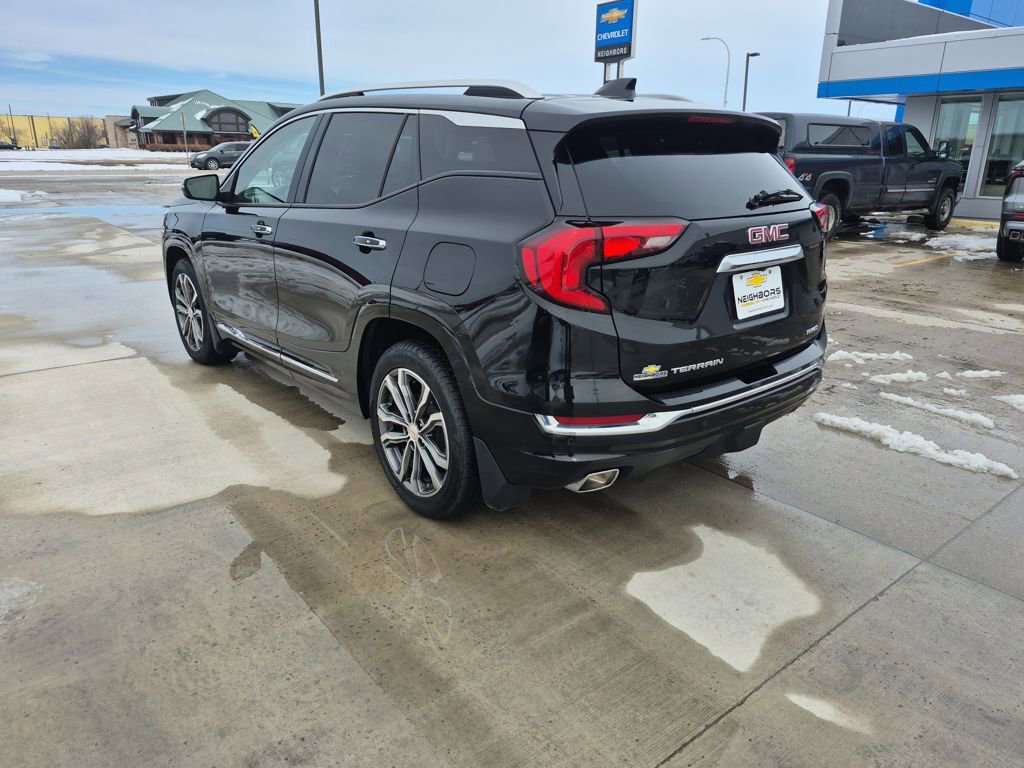 Used 2020 GMC Terrain Denali w/ Denali Premium Package image 3