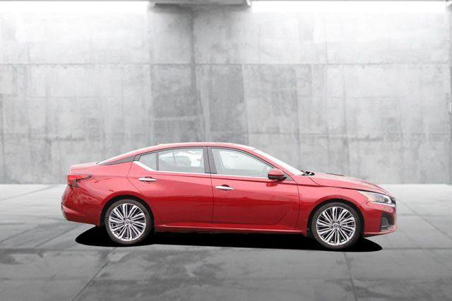 Used 2023 Nissan Altima 2.5 SL FWD image 5