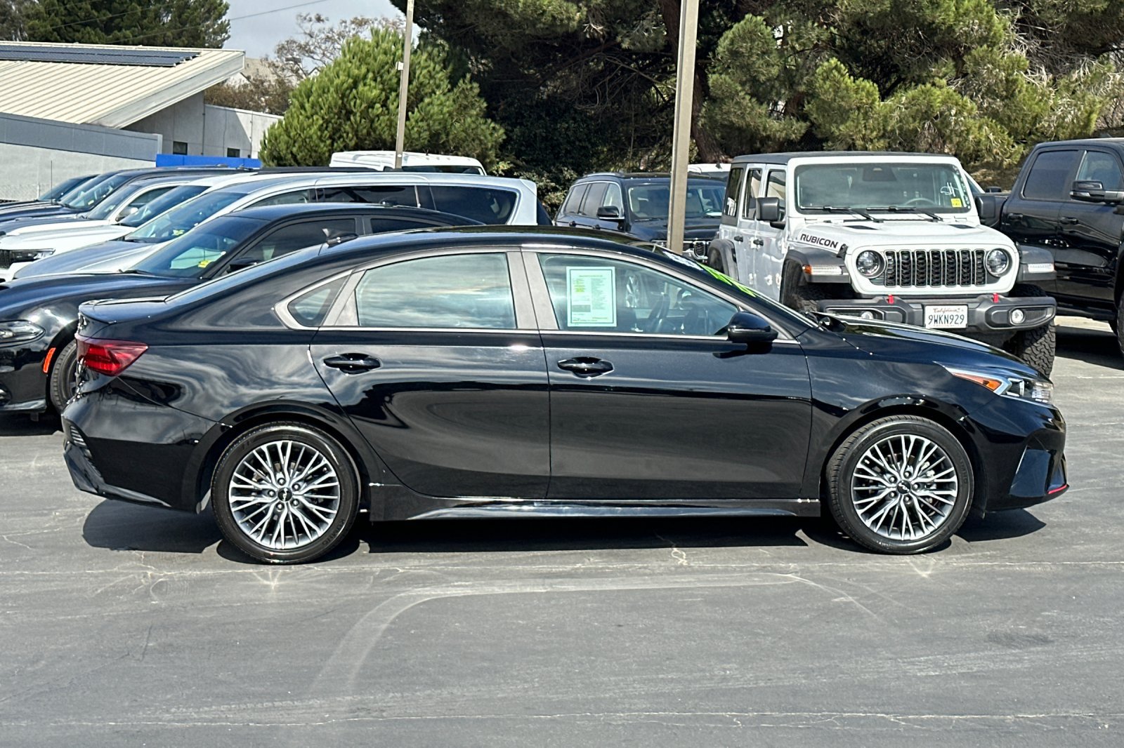 Certified 2023 Kia Forte GT-Line FWD image 4
