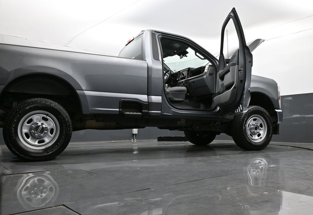 Used 2024 Ford F350 XL w/ XL Chrome Package image 29