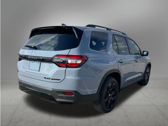 New 2026 Honda Pilot Black Edition image 5
