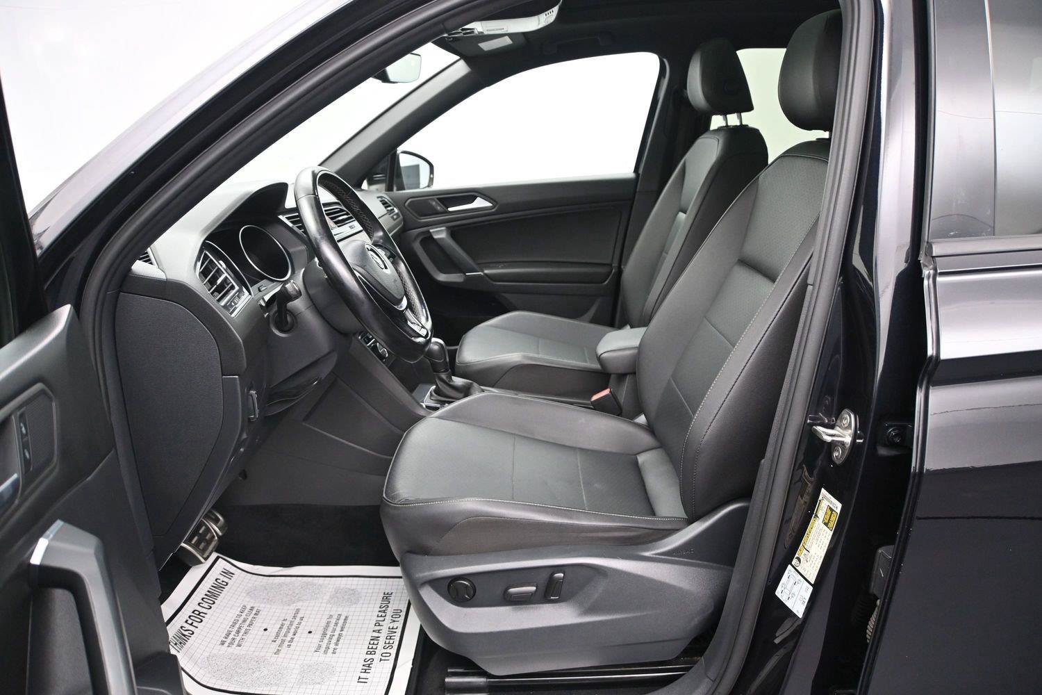 Used 2020 Volkswagen Tiguan SE R-Line AWD/4WD image 7