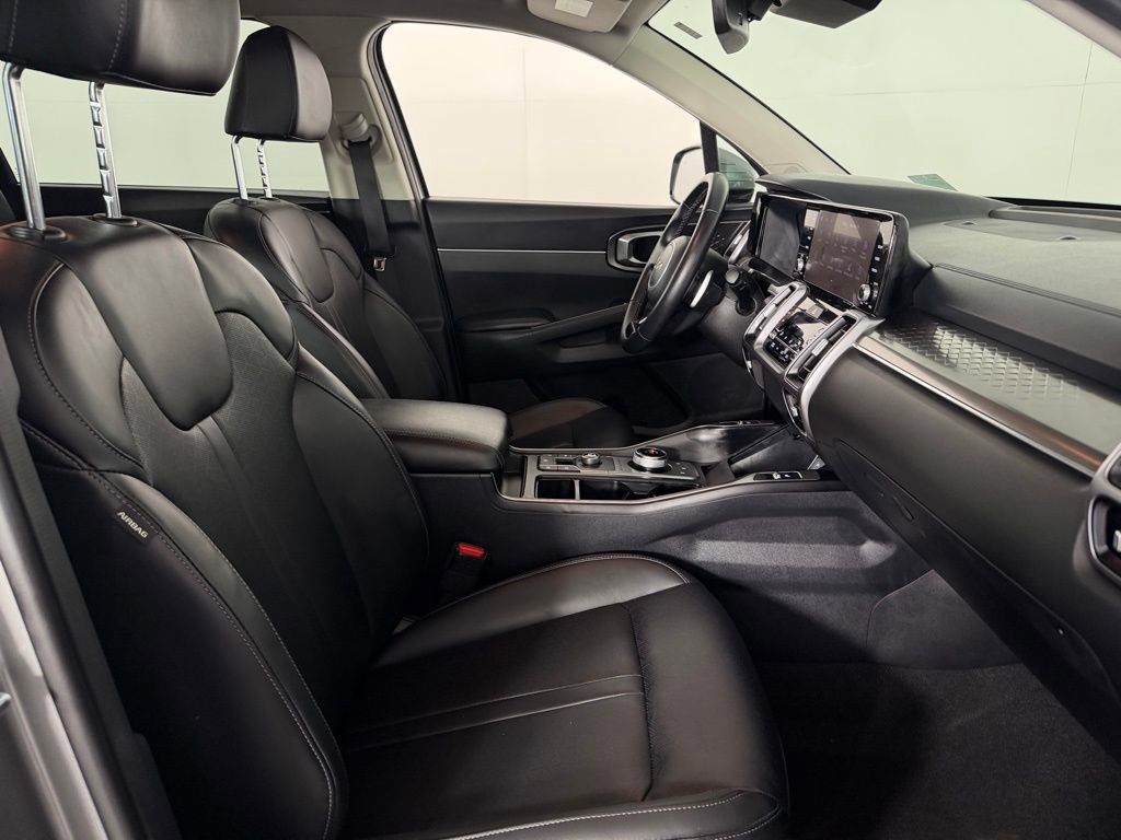 Used 2023 Kia Sorento EX image 42