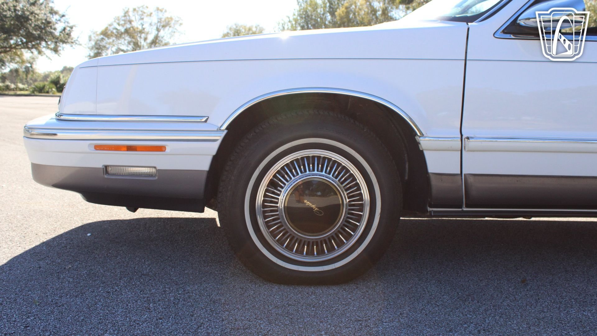 Used 1993 Chrysler New Yorker Fifth Avenue FWD image 30