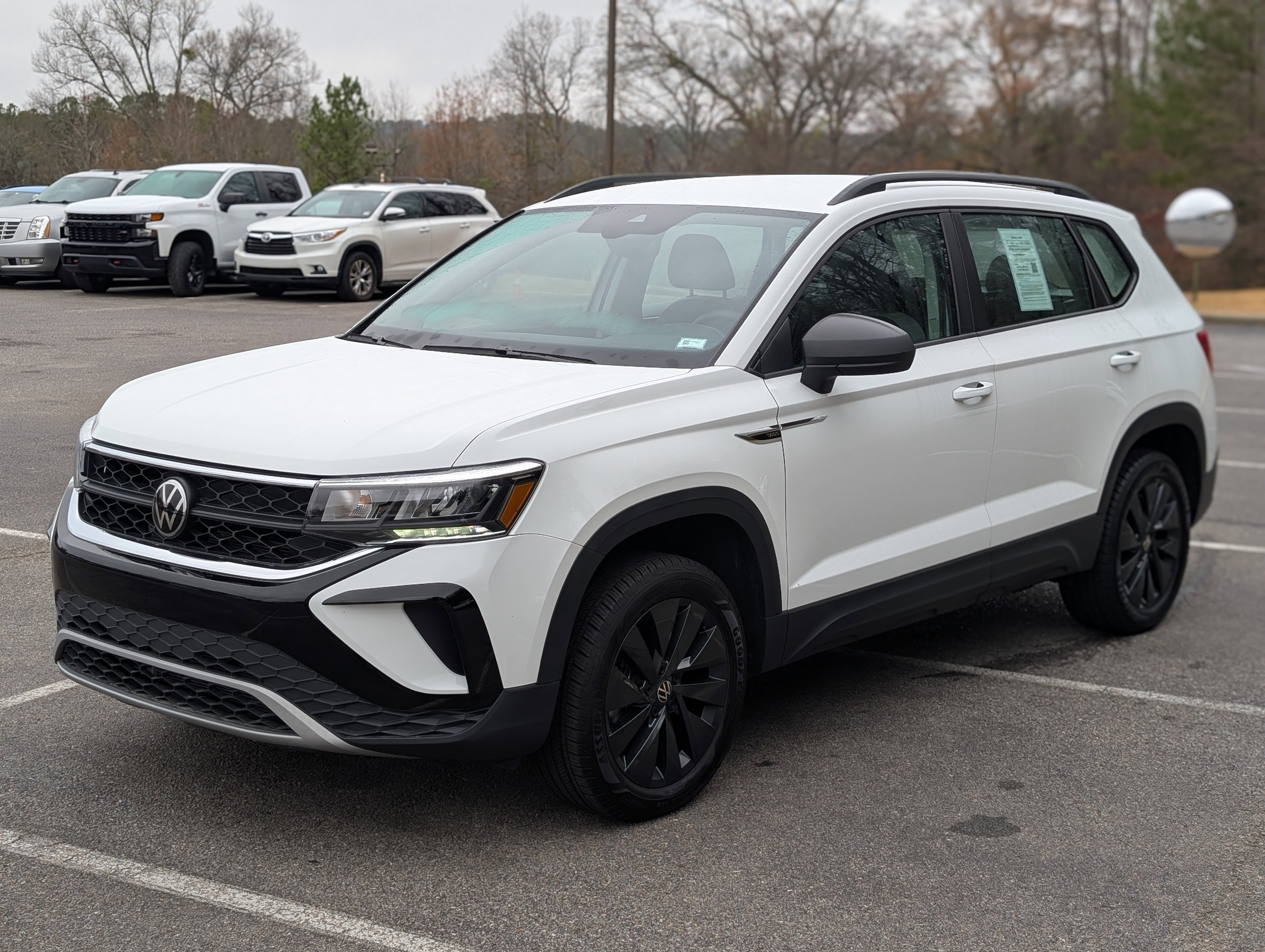 Used 2024 Volkswagen Taos S image 5
