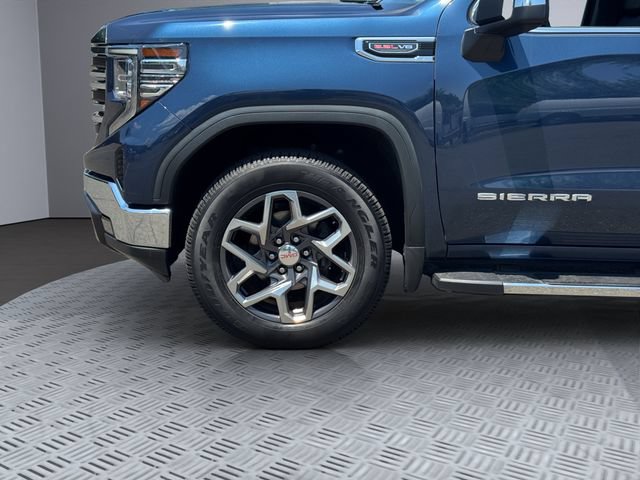 Used 2022 GMC Sierra 1500 SLT w/ SLT Convenience Package AWD/4WD image 28