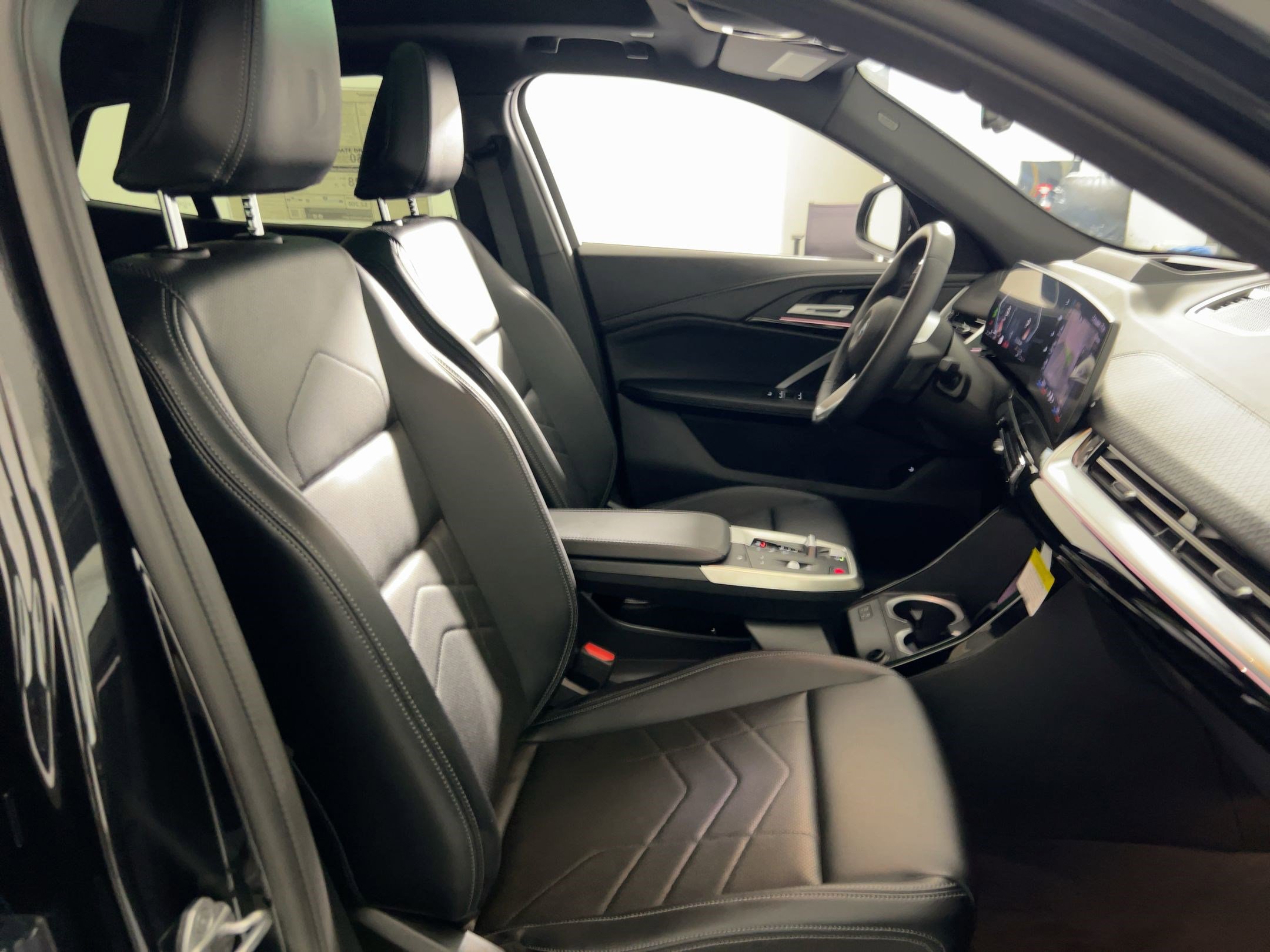 Used 2026 BMW X2 xDrive28i w/ Technology Package image 28