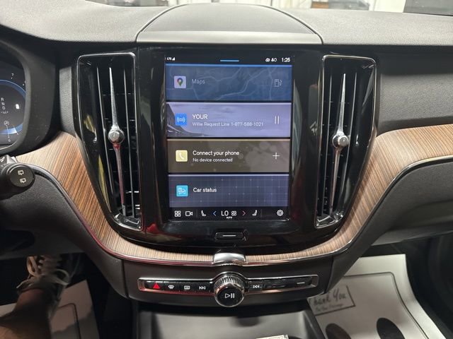 Used 2022 Volvo XC60 B5 Momentum image 9