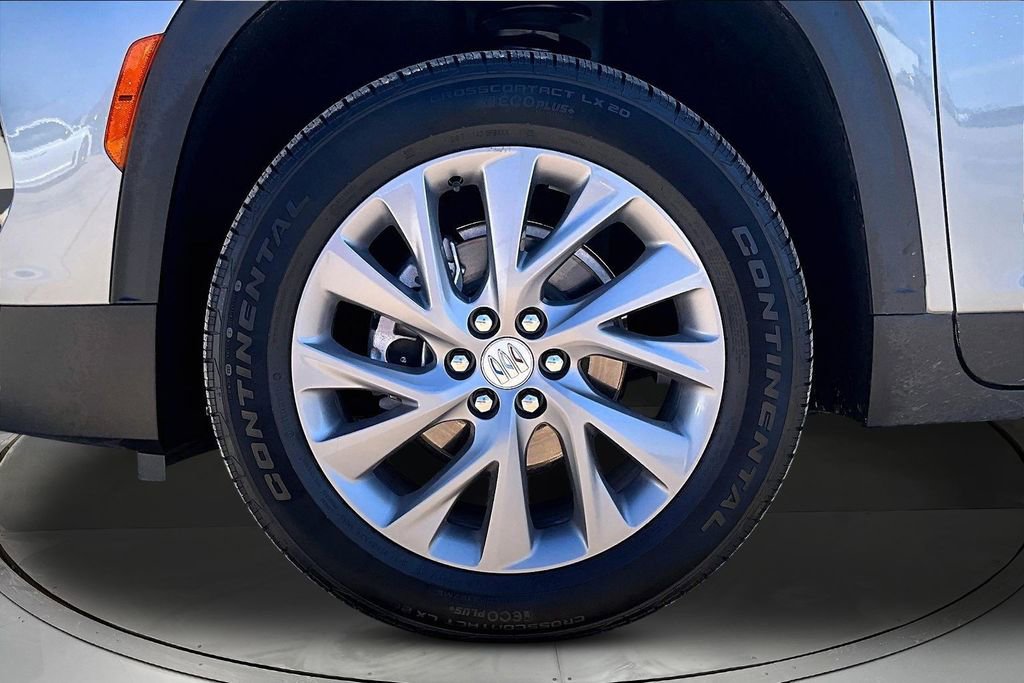 Used 2025 Buick Enclave Preferred AWD/4WD image 33