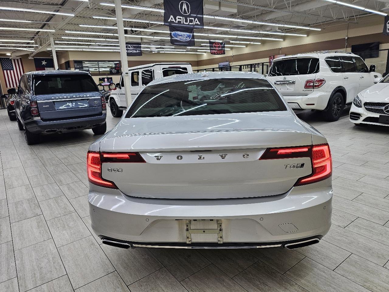 Used 2017 Volvo S90 T6 Inscription w/ Vision Package image 8