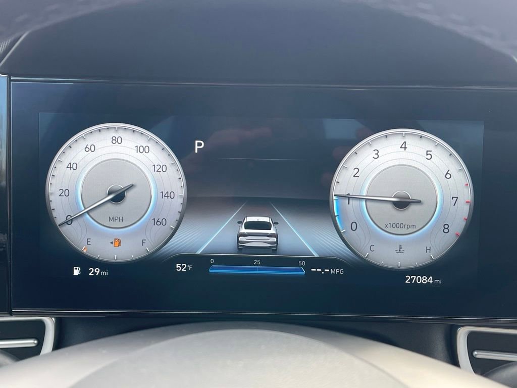 Used 2023 Hyundai Elantra Limited image 9