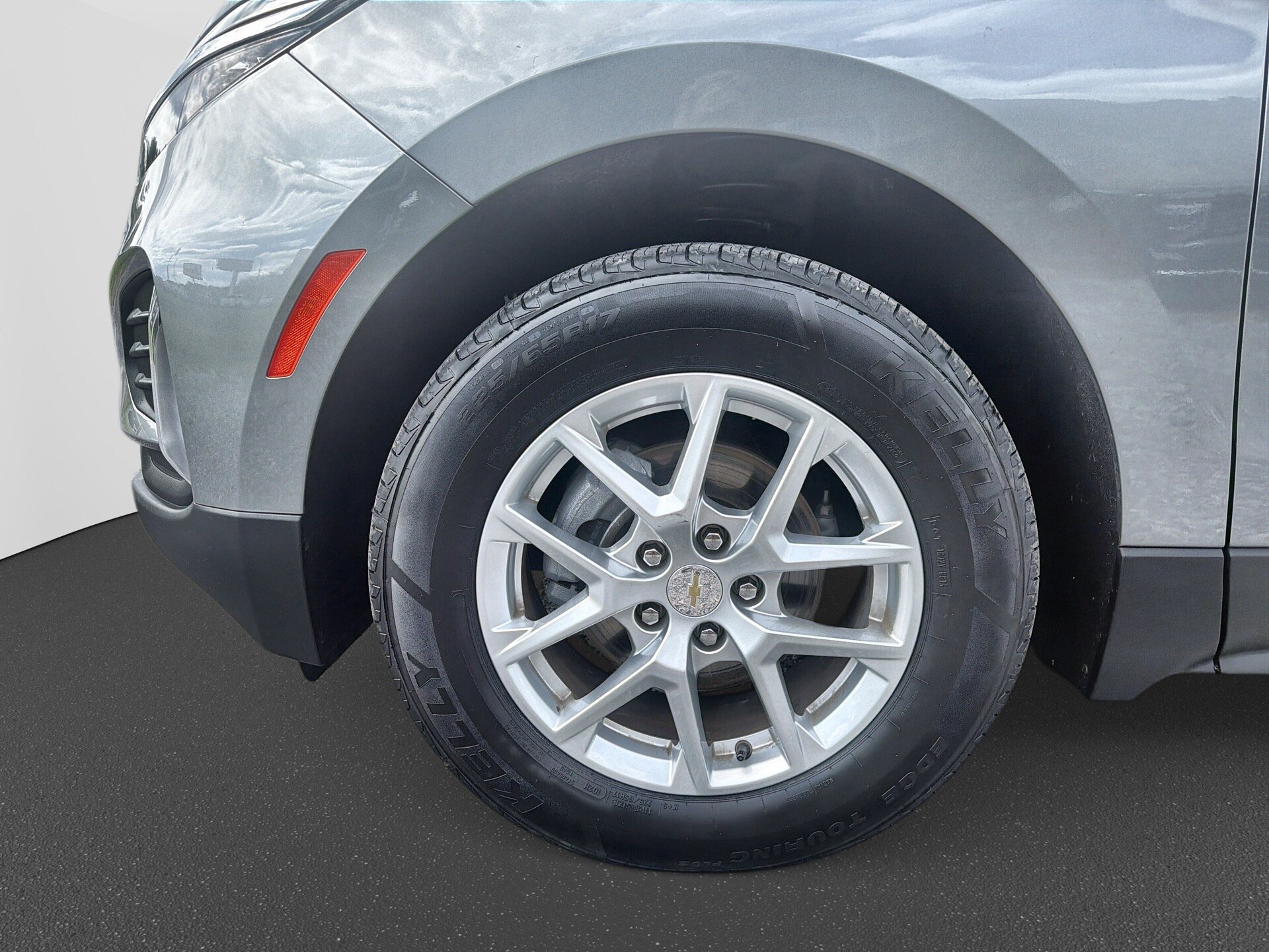 Used 2024 Chevrolet Equinox LT AWD/4WD image 14