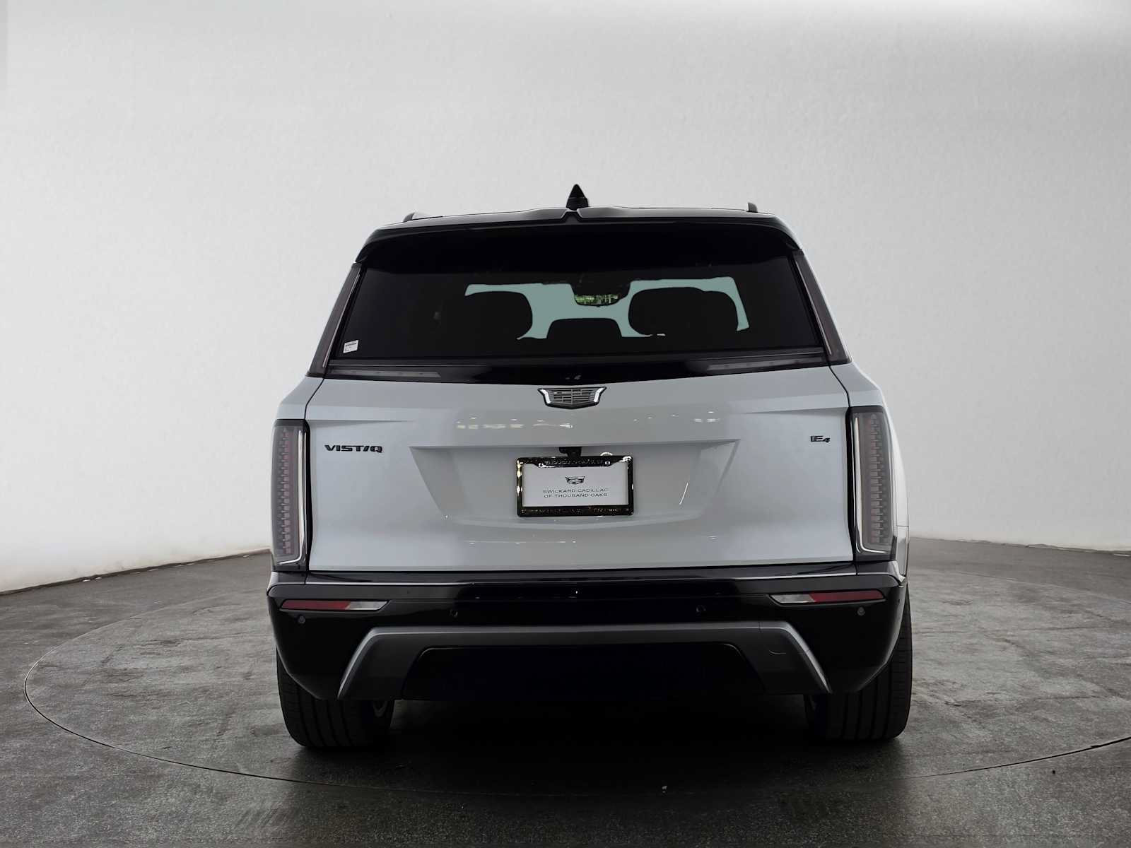 New 2027 Cadillac Vistiq Sport w/ LPO, Floor Liner Package AWD/4WD image 4
