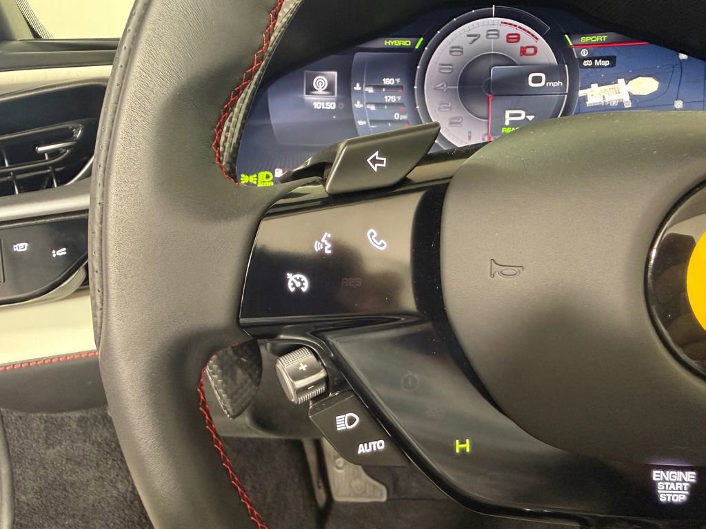 Used 2023 Ferrari SF90 Spider image 20