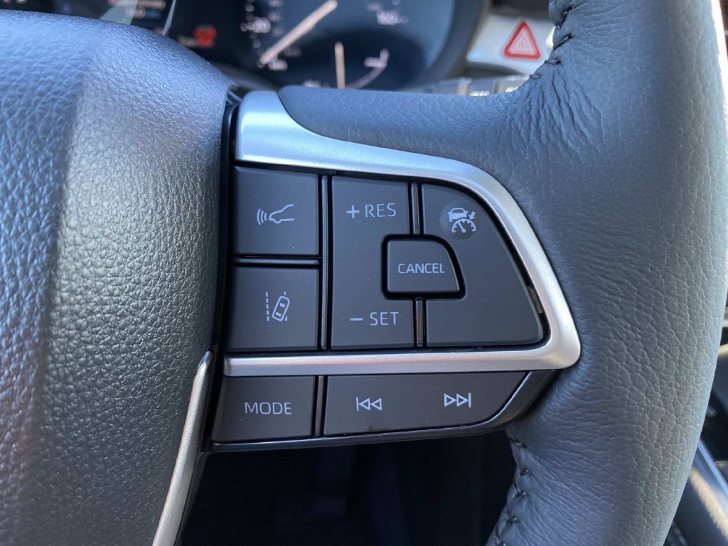 New 2026 Toyota Sienna XLE AWD/4WD image 15