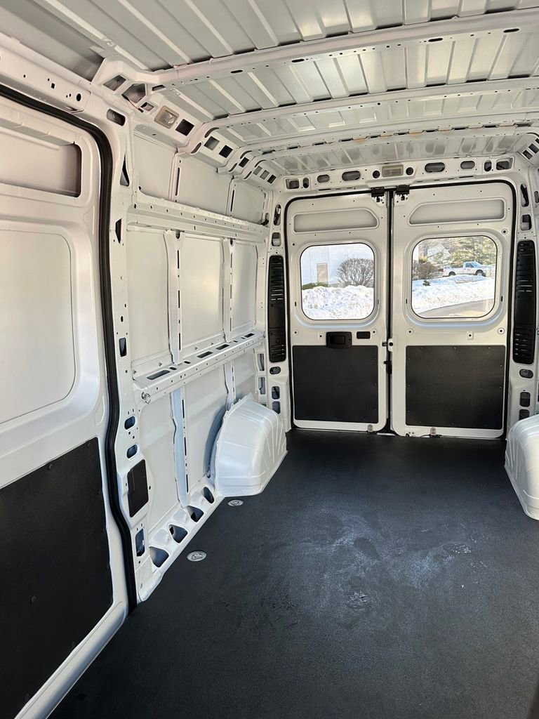 Used 2023 RAM ProMaster 2500 image 18