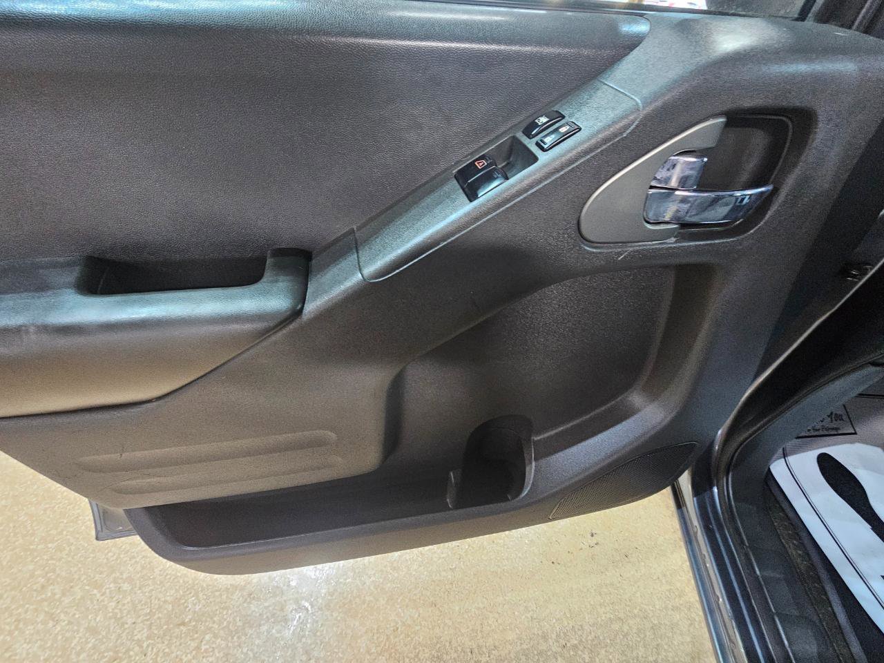 Used 2017 Nissan Frontier SV image 19