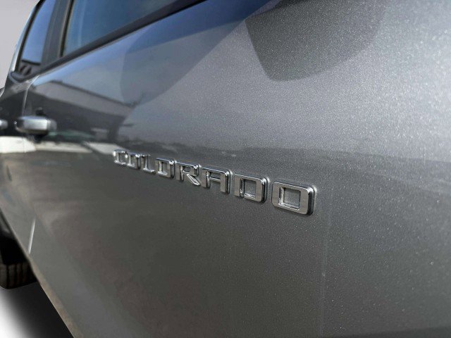 Used 2025 Chevrolet Colorado Z71 w/ Z71 Convenience Package 2 image 9