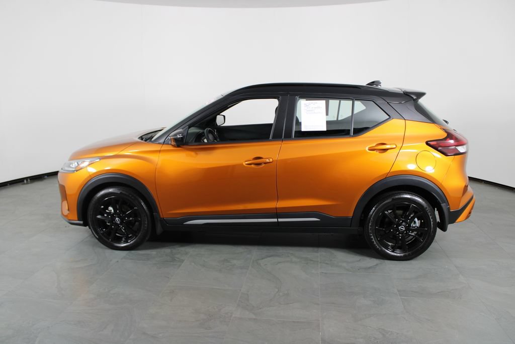 Certified 2022 Nissan Kicks SR FWD image 14