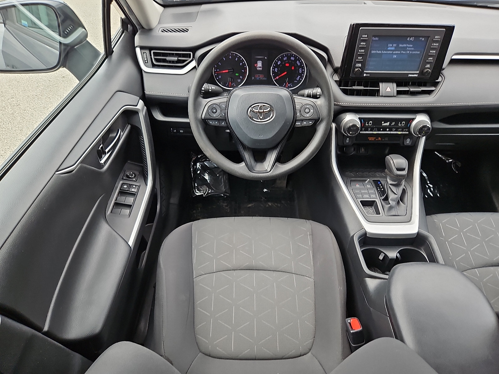 Used 2021 Toyota RAV4 XLE AWD/4WD image 11