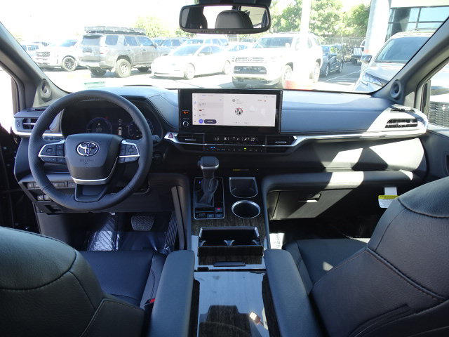 New 2026 Toyota Sienna Platinum AWD/4WD image 15