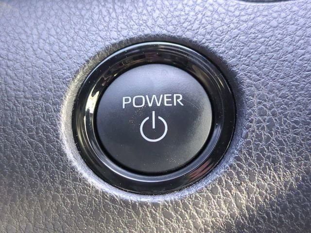 Used 2025 Toyota Camry SE image 25