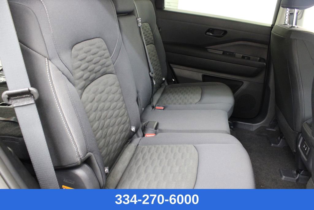 New 2026 Nissan Pathfinder S image 16